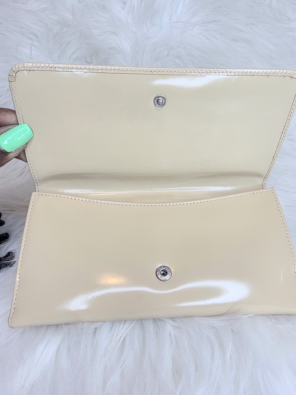 Gucci GG Wallet Interlocking Glossy/Patent Leather Slim Continental - Cream - Picture 7 of 15